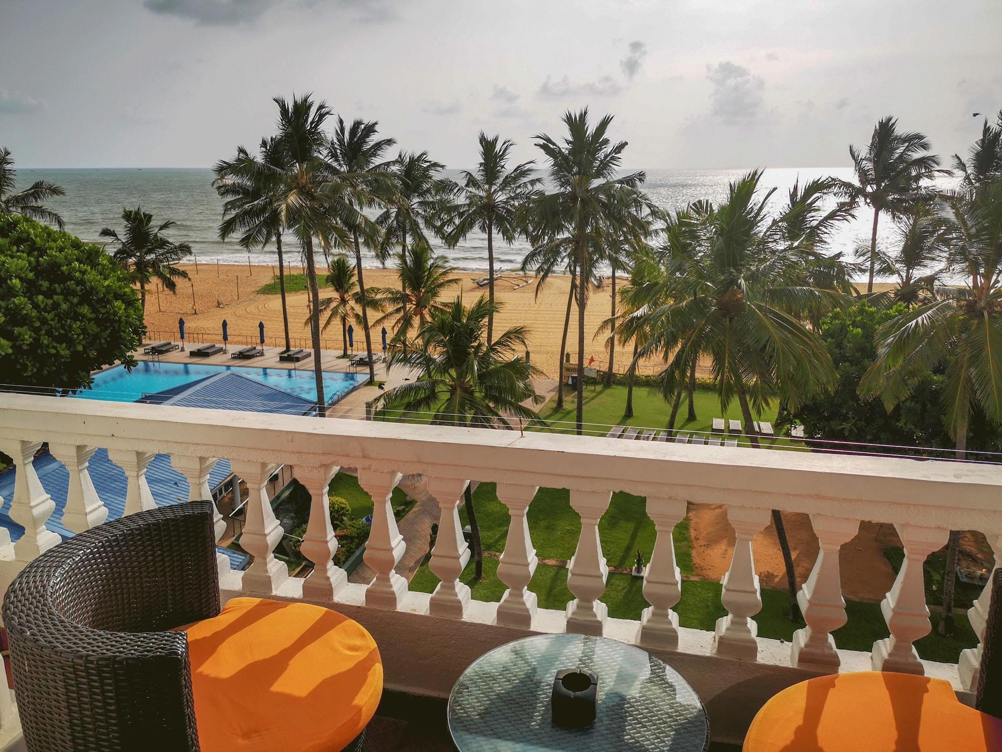 Camelot Beach Hotel Negombo Zewnętrze zdjęcie