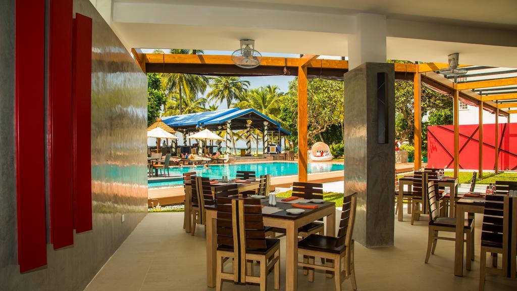 Camelot Beach Hotel Negombo Zewnętrze zdjęcie