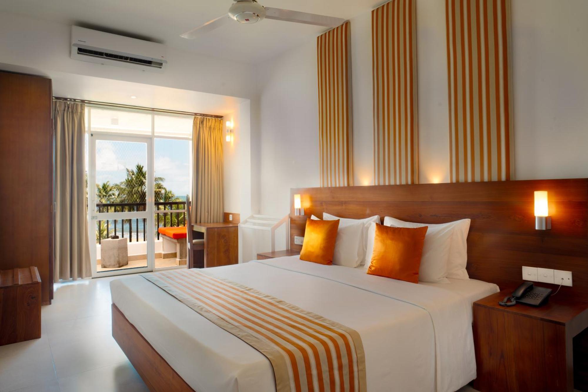 Camelot Beach Hotel Negombo Zewnętrze zdjęcie