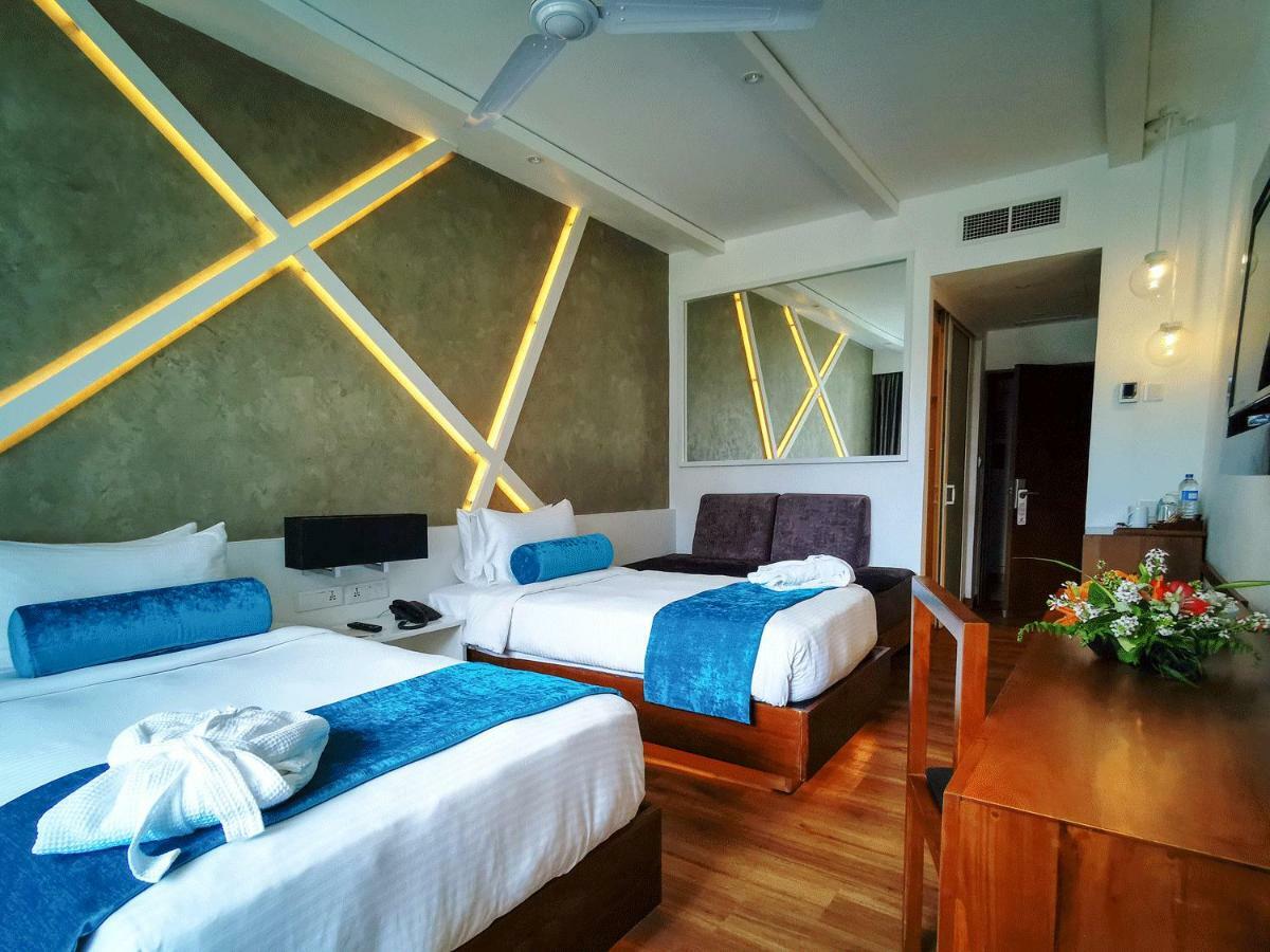 Camelot Beach Hotel Negombo Zewnętrze zdjęcie