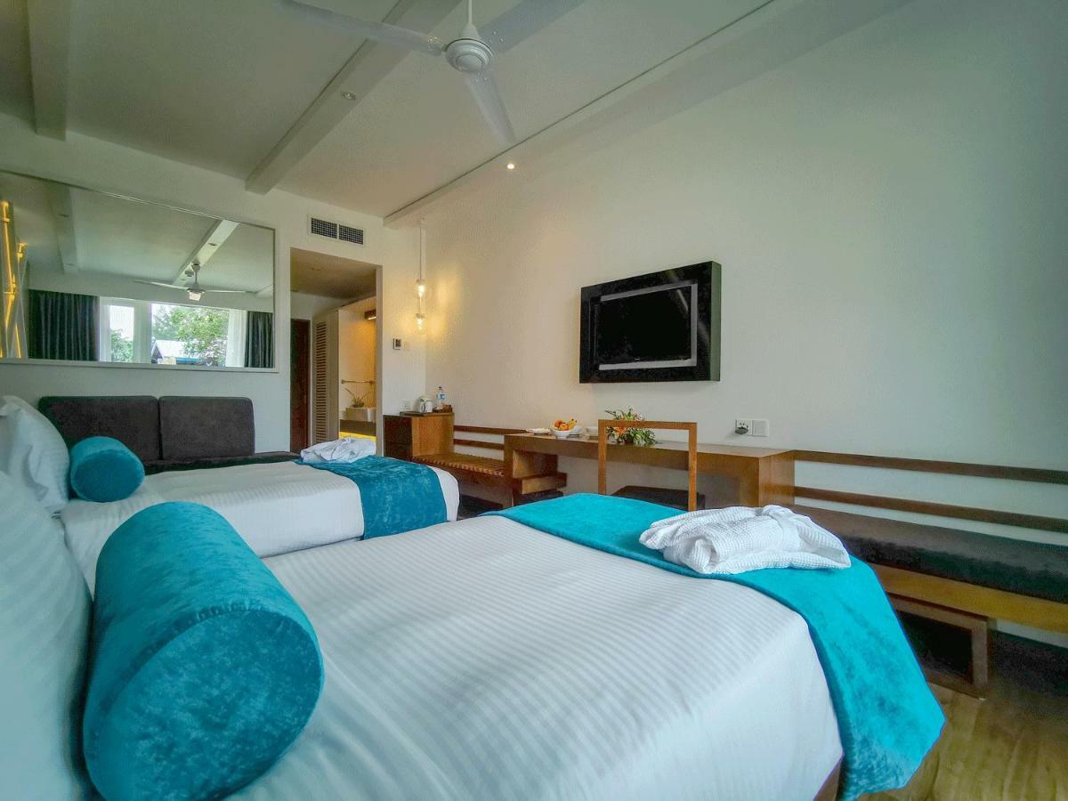 Camelot Beach Hotel Negombo Zewnętrze zdjęcie